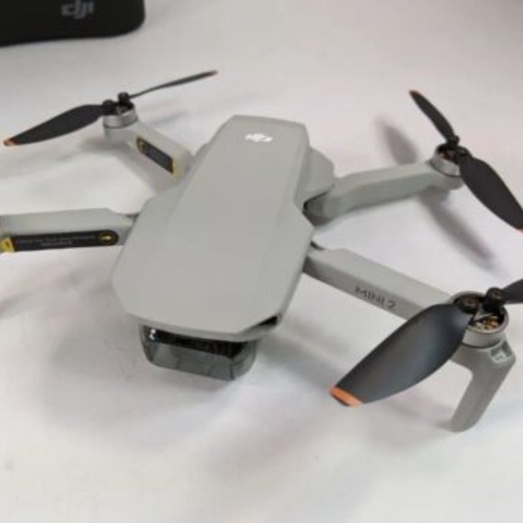 DJI Mini2 Fly More Combo Drone Quadcopter - Picture 5 of 7